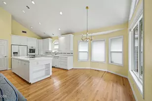 3348 Creek View Dr, Medford, OR 97504 - Photo 11