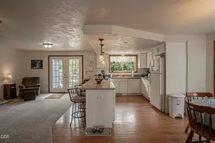 3281 Ford Dr, Medford, OR 97504 - Photo 15