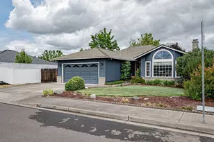 3281 Ford Dr, Medford, OR 97504 - Photo 3