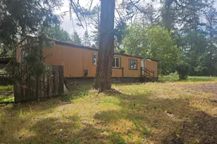 2062 Lampman Rd, Gold Hill, OR 97525 - Photo 5
