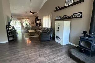34541 Castle Dr, Chiloquin, OR 97624 - Photo 11