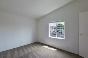 1570 S Peach St, Medford, OR 97501 - Photo 19