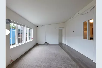 1570 S Peach Street # 13, Medford, OR 97501 - Photo 5