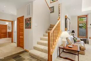 611 Forest St, Ashland, OR 97520 - Photo 39