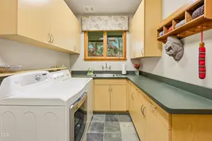 611 Forest St, Ashland, OR 97520 - Photo 49