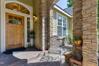 365 S Timber Creek Drive, Sisters, OR 97759 - Photo 3