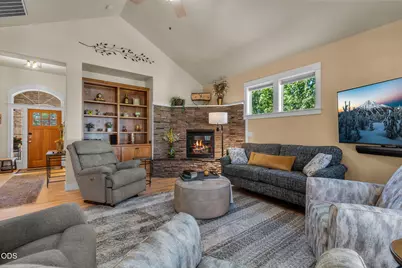 365 S Timber Creek Drive, Sisters, OR 97759 - Photo 23