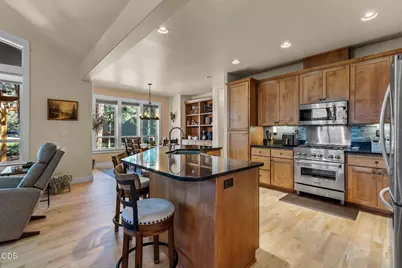 365 S Timber Creek Drive, Sisters, OR 97759 - Photo 11