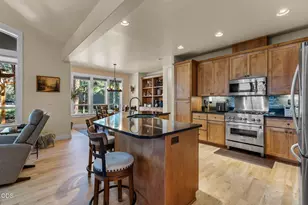 365 S Timber Creek Dr, Sisters, OR 97759 - Photo 11