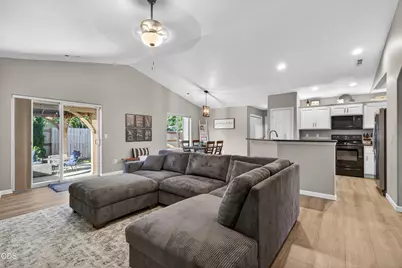 1729 Kaufman Way, Medford, OR 97501 - Photo 5