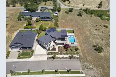 1812 Plateau Drive, Medford, OR 97504 - Photo 59