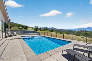 1812 Plateau Dr, Medford, OR 97504 - Photo 51