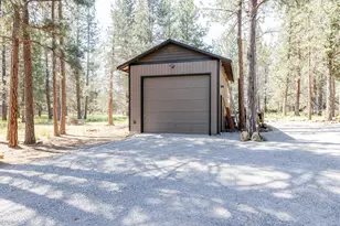 15917 Pinion Jay Ln, Sisters, OR 97759 - Photo 31