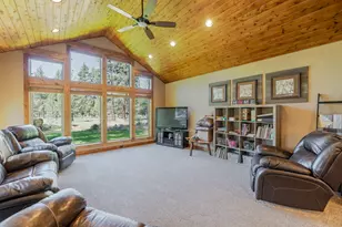 15917 Pinion Jay Ln, Sisters, OR 97759 - Photo 17