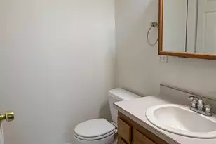 3737 Thicket Ct, Klamath Falls, OR 97601 - Photo 11
