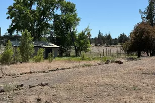 7651 SW Canal Blvd, Redmond, OR 97756 - Photo 3