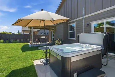 4452 SW Salmon Place, Redmond, OR 97756 - Photo 5