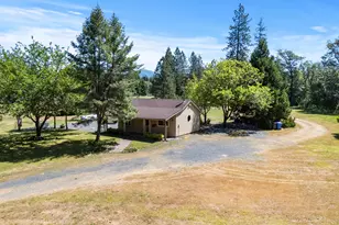 225 Hummingbird Rd, Cave Junction, OR 97523 - Photo 33