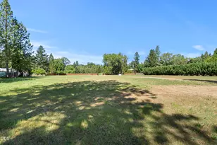 225 Hummingbird Rd, Cave Junction, OR 97523 - Photo 25