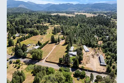 225 Hummingbird Road, Cave Junction, OR 97523 - Photo 29