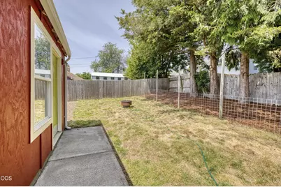 955 SE Gaither Way, Toledo, OR 97391 - Photo 43