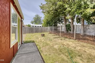 955 SE Gaither Way, Toledo, OR 97391 - Photo 43