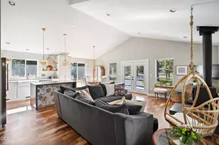 17349 Harlequin Dr, Bend, OR 97707 - Photo 11