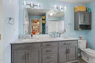 962 NE 11th St, Grants Pass, OR 97526 - Photo 29