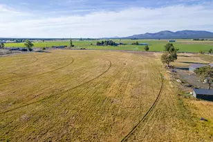 26275 Willard Rd, Bend, OR 97701 - Photo 11
