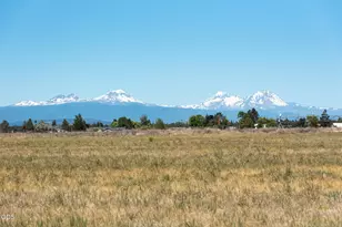 26275 Willard Rd, Bend, OR 97701 - Photo 3