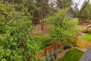 20417 SE Senden Ln, Bend, OR 97702 - Photo 9