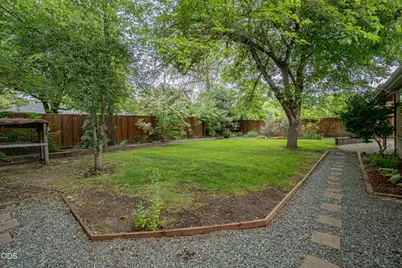 135 S Keene Way Drive, Medford, OR 97504 - Photo 43