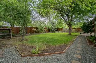 135 S Keene Way Dr, Medford, OR 97504 - Photo 43