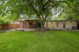 135 S Keene Way Dr, Medford, OR 97504 - Photo 41