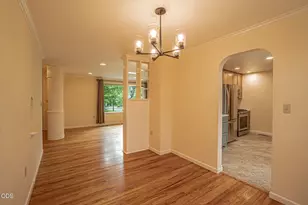 135 S Keene Way Dr, Medford, OR 97504 - Photo 11