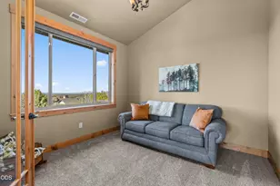 10792 Ironstone Ct, Redmond, OR 97756 - Photo 7