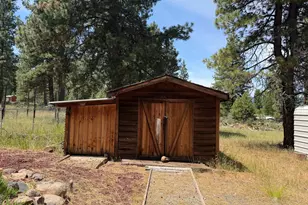 4000 Round Lake Rd, Klamath Falls, OR 97601 - Photo 7