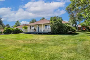 21589 Bear Creek Rd, Bend, OR 97701 - Photo 47
