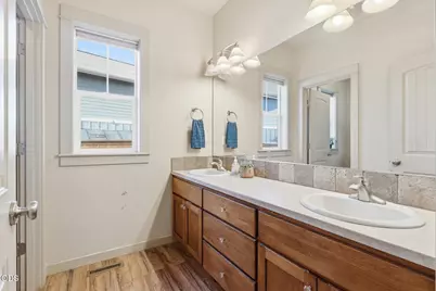 61172 Hilmer Creek Drive, Bend, OR 97702 - Photo 19