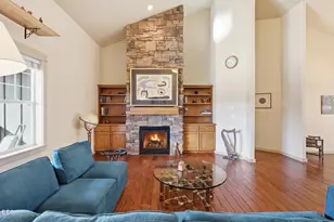 61172 Hilmer Creek Dr, Bend, OR 97702 - Photo 5
