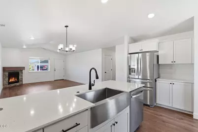 262 NW Par Avenue, Madras, OR 97741 - Photo 9