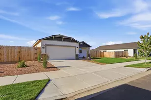 262 NW Par Ave, Madras, OR 97741 - Photo 3