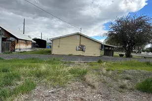 215 B Ave, Seneca, OR 97873 - Photo 29