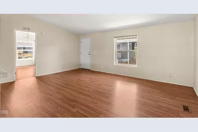 1570 S Peach Street #SPC 23, Medford, OR 97501 - Photo 9
