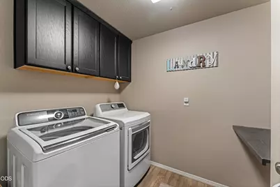 924 Pendleton Drive, Medford, OR 97501 - Photo 17