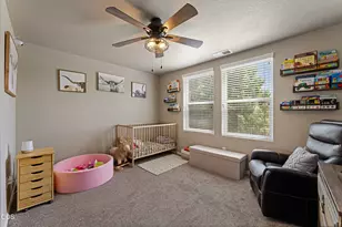 924 Pendleton Dr, Medford, OR 97501 - Photo 23