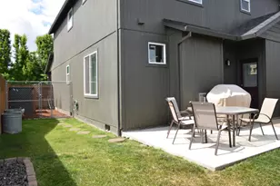 924 Pendleton Dr, Medford, OR 97501 - Photo 7