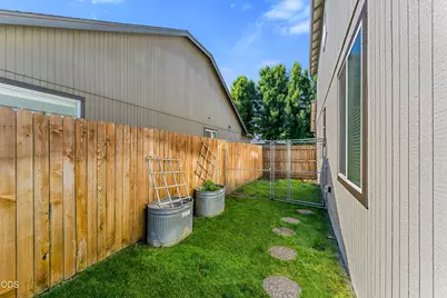 924 Pendleton Drive, Medford, OR 97501 - Photo 27