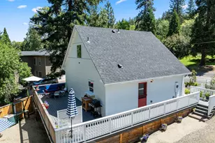 1120 S 3rd St, Jacksonville, OR 97530 - Photo 23