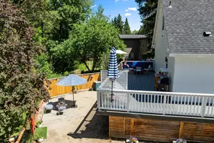 1120 S 3rd St, Jacksonville, OR 97530 - Photo 37